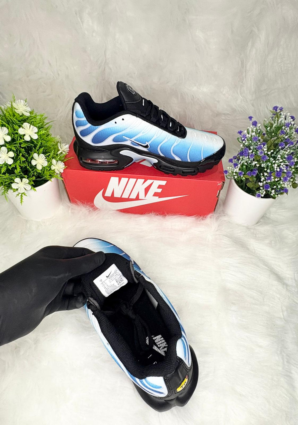 Nike Air Max Plus Blue Gradient: Tuned Air Sneakers for Bold Style