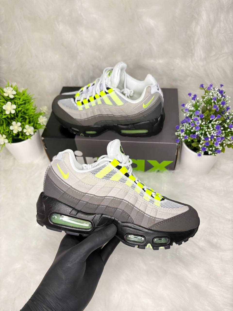 Nike Air Max 95 Neon: Iconic Grey Volt Sneakers