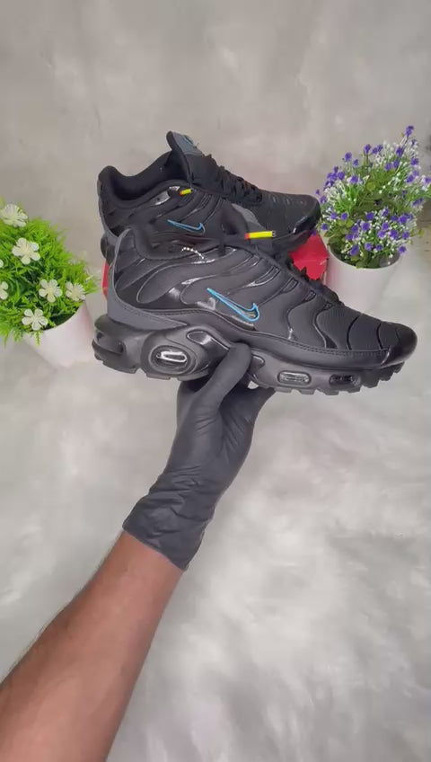 Nike Air Max Plus Black: Classic TN Sneakers with Tuned Air Comfort