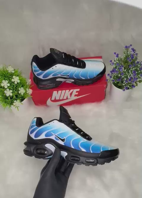 Nike Air Max Plus Blue Gradient: Tuned Air Sneakers for Bold Style